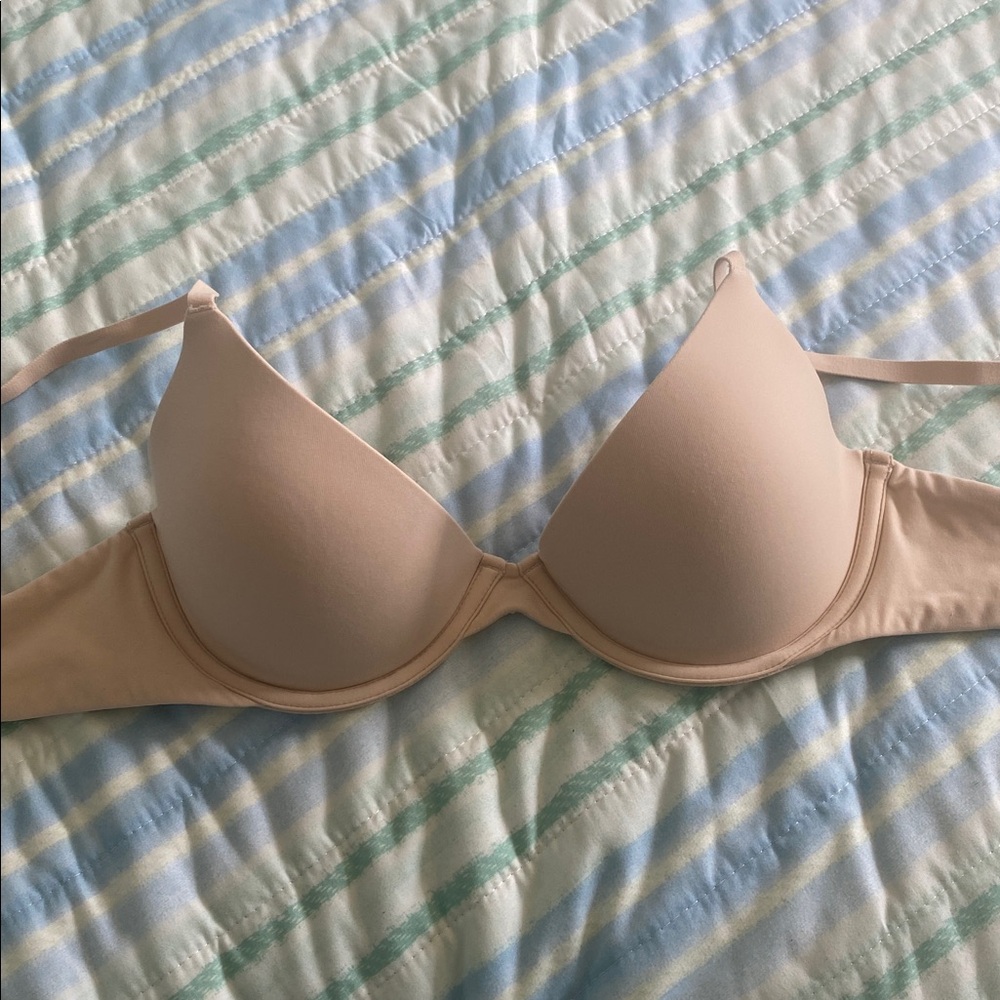 SKIMS fits everybody plunge and wireless lightly lined bundle - Picture 6 of 12